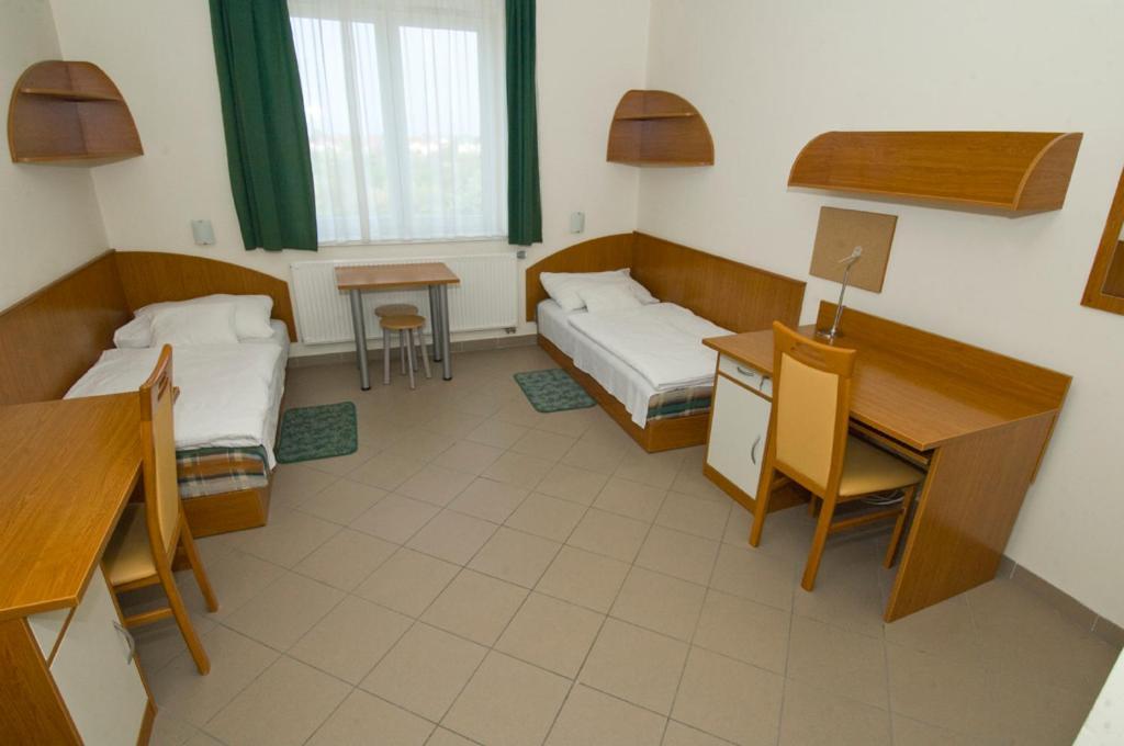 Karoly Robert Diakhotel Gyöngyös Zimmer foto
